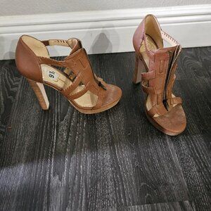 Jessica Simpson heels